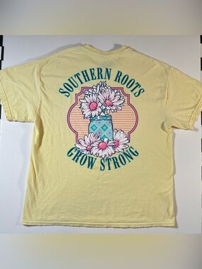 Benny & Belle Southern Roots Grow Strong Graphic Tee XL